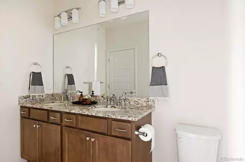 Bath - 5745 S Buchanan Ct #E, Aurora, CO 80016 photo 1 of 2