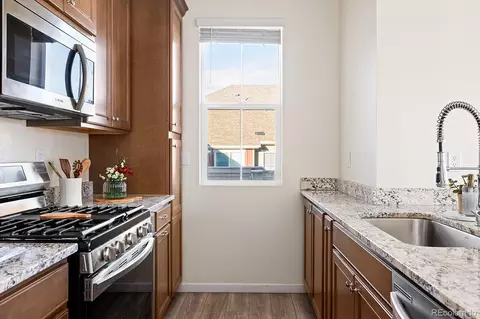 Kitchen - 5745 S Buchanan Ct #E, Aurora, CO 80016 photo 2 of 3