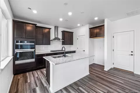 2182 S Irvington St, Aurora, CO 80018 photo 2