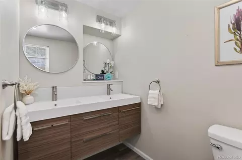 Bath - 6391 E Geddes Ave, Englewood, CO 80112 photo 1 of 2