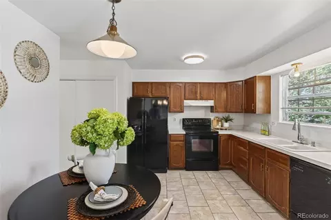 Kitchen - 6391 E Geddes Ave, Englewood, CO 80112 photo 1 of 1
