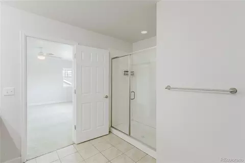 Bath - 22691 E Narrowleaf Cir, Aurora, CO 80016 photo 3 of 5