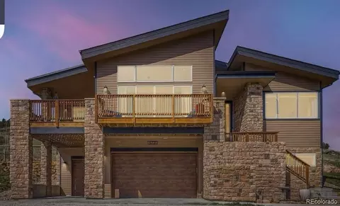 5721 Country Club Dr, Larkspur, CO 80118