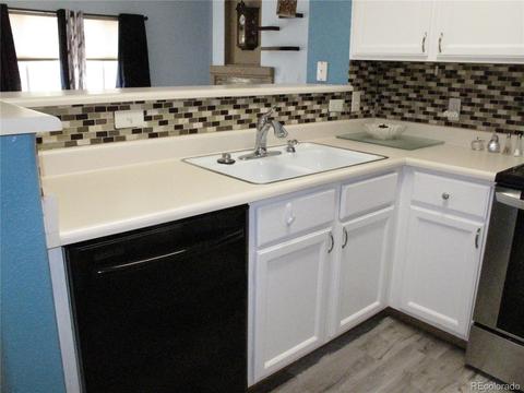 12341 E 2nd Dr, Aurora, CO 80011 photo 9