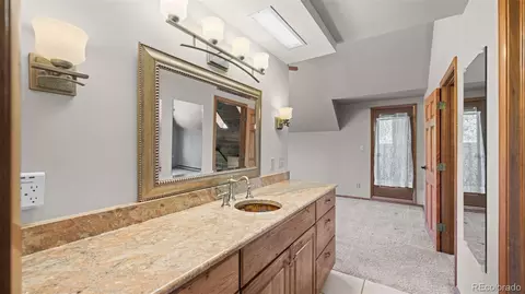 Bath - 506 Ridge Rd, Divide, CO 80814 photo 4 of 4