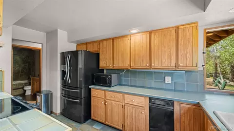 Kitchen - 506 Ridge Rd, Divide, CO 80814 photo 2 of 3