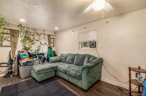 2709 Jackson St, Denver, CO 80205 photo 8