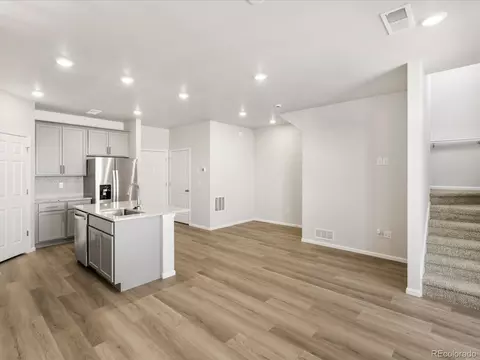 22360 E 8th Ave, Aurora, CO 80018 photo 5