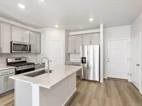 22360 E 8th Ave, Aurora, CO 80018 photo 4