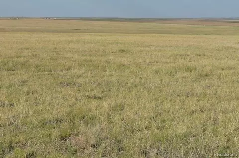 2215 Cr 269, Deer Trail, CO 80105