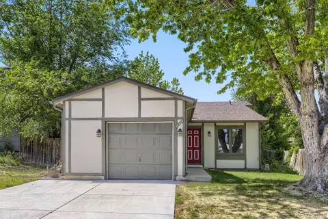 17483 E Temple Dr, Aurora, CO 80015