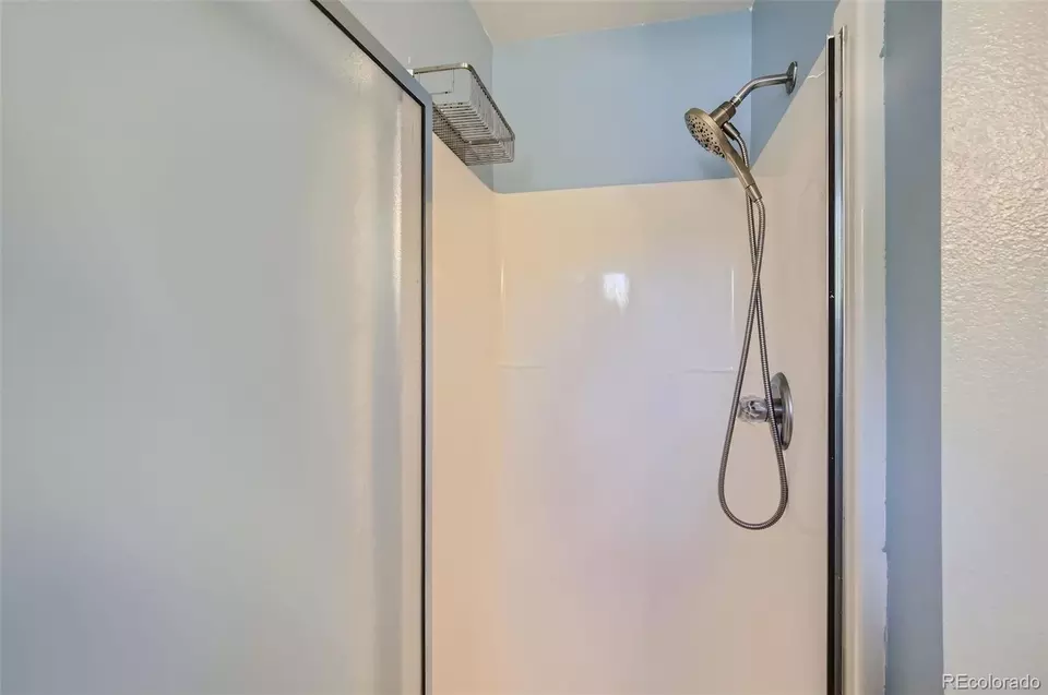 Bath - 296 Acacia Dr, Loveland, CO 80538 photo 2 of 3