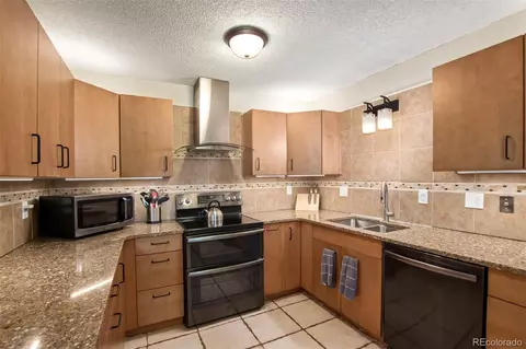 3450 S Poplar St #406, Denver, CO 80224