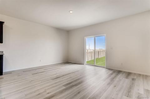321 Spruce St, Bennett, CO 80102 photo 10