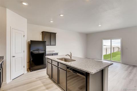 321 Spruce St, Bennett, CO 80102 photo 8