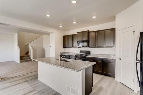 321 Spruce St, Bennett, CO 80102 photo 7