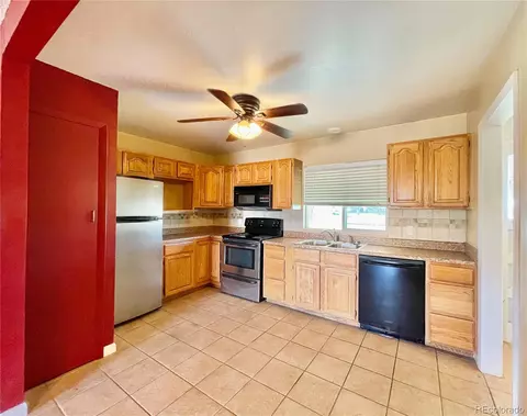 377 Bannock St, Sterling, CO 80751 photo 5