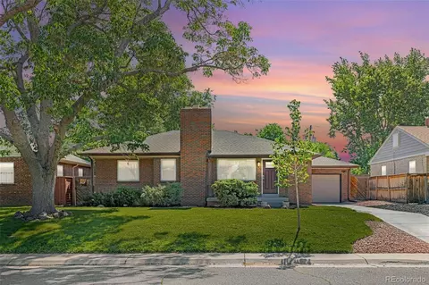 2880 N Glencoe St, Denver, CO 80207