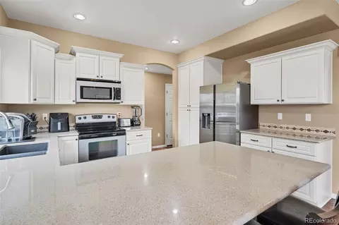 5574 N Killarney Ct, Denver, CO 80249 photo 5