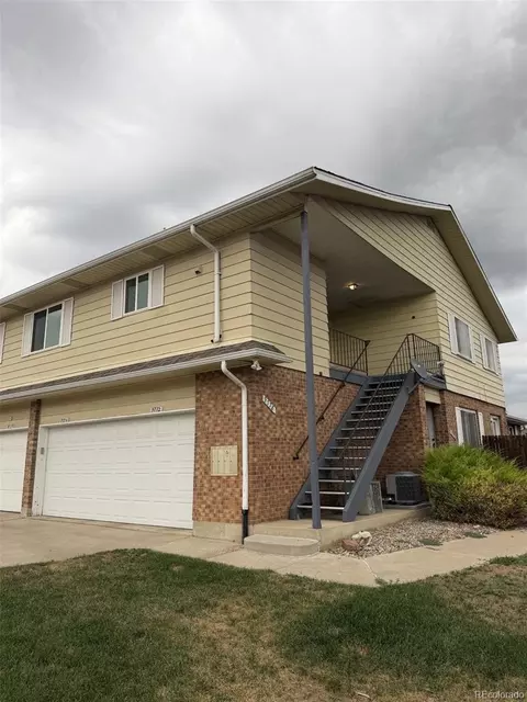 9778 Appletree Pl, Denver, CO 80260