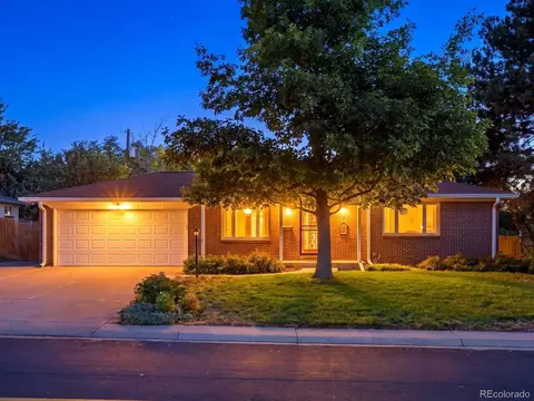 275 Moline St, Aurora, CO 80010