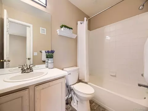 12265 E 2nd Dr, Aurora, CO 80011 photo 12