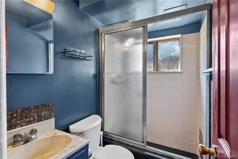 Bath - 6750 W 54th Pl, Arvada, CO 80002 photo 1 of 2