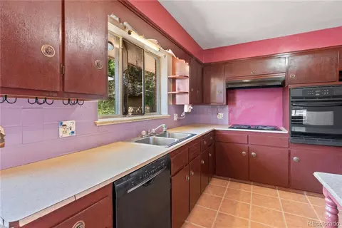 Kitchen - 6750 W 54th Pl, Arvada, CO 80002 photo 2 of 3