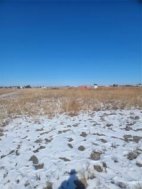Na Comanche, Strasburg, CO 80136