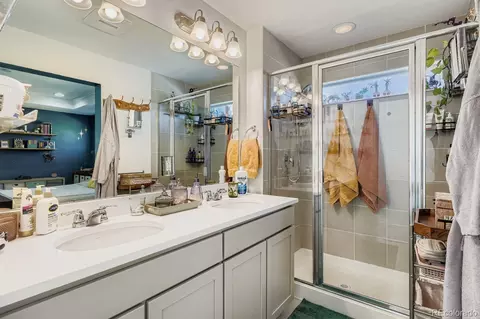 Bath - 19125 E 66th Ave, Denver, CO 80249 photo 2 of 4