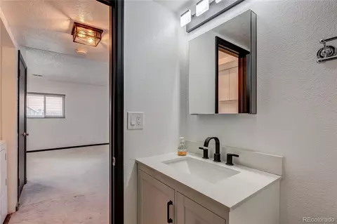 Bath - 21518 E Powers Ln, Centennial, CO 80015 photo 1 of 6