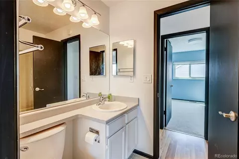Bath - 21518 E Powers Ln, Centennial, CO 80015 photo 6 of 6