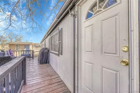 17585 E 18th Pl, Aurora, CO 80011 photo 4