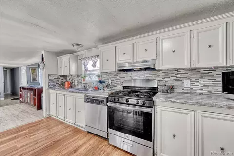17585 E 18th Pl, Aurora, CO 80011 photo 10