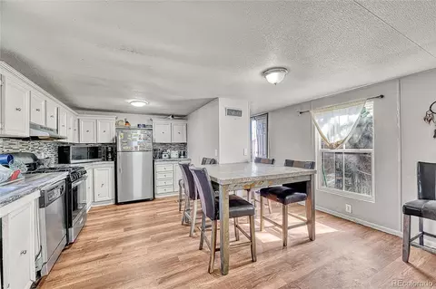 17585 E 18th Pl, Aurora, CO 80011 photo 8