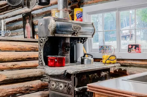 Kitchen - 9719 Beaver Pond, Conifer, CO 80433 photo 4 of 4