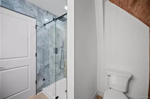 Bath - 6476 High Dr, Morrison, CO 80465 photo 3 of 5