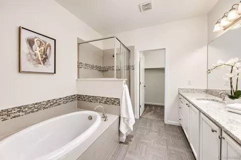 Bath - 9002 E Caley Way, Englewood, CO 80111 photo 2 of 4
