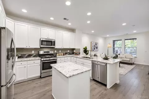 Kitchen - 9002 E Caley Way, Englewood, CO 80111 photo 3 of 3