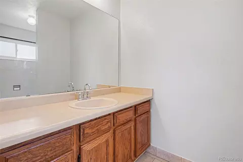 Bath - 18967 E Mercer Dr, Aurora, CO 80013 photo 3 of 4