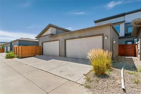 Exterior - 11377 E 25th Ave, Aurora, CO 80010 photo 4 of 4