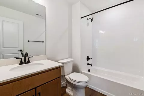 Bath - 25010 E 42nd Ave, Aurora, CO 80019 photo 3 of 5