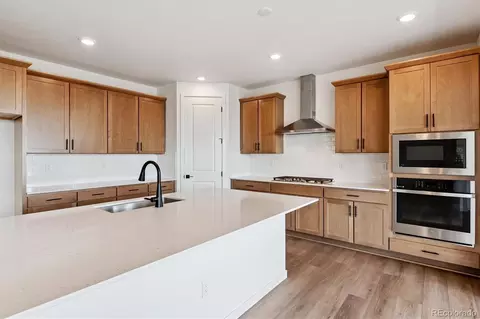 Kitchen - 25010 E 42nd Ave, Aurora, CO 80019 photo 4 of 4