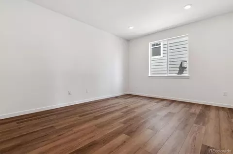 Living - 25010 E 42nd Ave, Aurora, CO 80019 photo 4 of 6