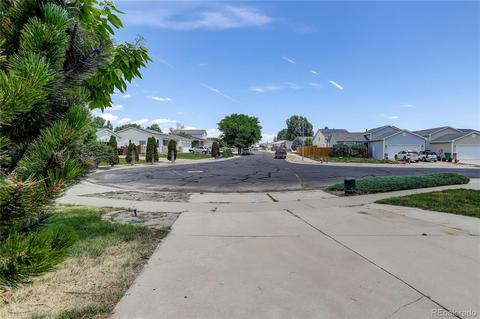 3038 Hawk Dr, Evans, CO 80620 photo 4