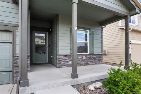 311 Maple St, Bennett, CO 80102 photo 4