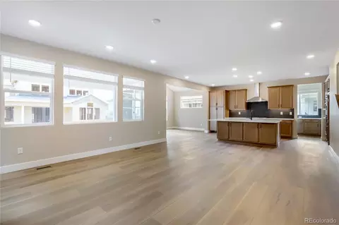 Living - 5397 Daylily Ln, Longmont, CO 80504 photo 2 of 6