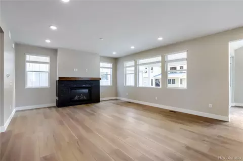 Living - 5397 Daylily Ln, Longmont, CO 80504 photo 4 of 6
