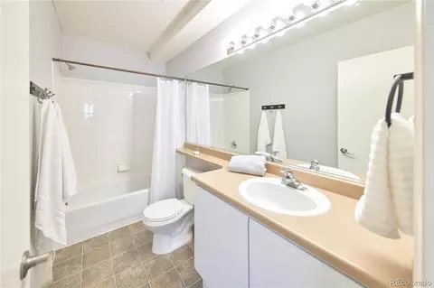 Bath - 20764 E 39th Ave, Denver, CO 80249 photo 4 of 5