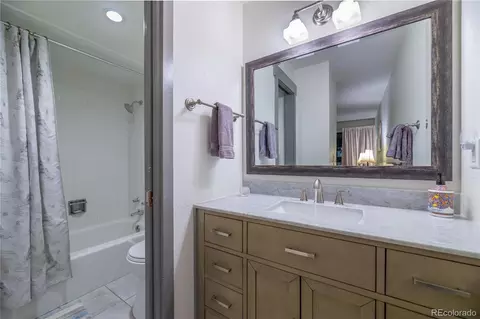 Bath - 176 E La Bonte St #104, Dillon, CO 80435 photo 4 of 4